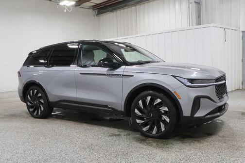 2025 Lincoln Nautilus Reserve