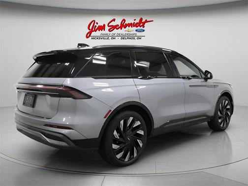 2025 Lincoln Nautilus Reserve