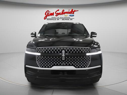 Black Metallic 2025 Lincoln Navigator Reserve