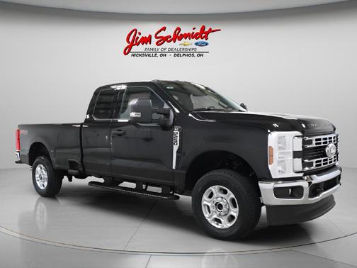 Agate Black Metallic 2027 Ford F-250 XLT