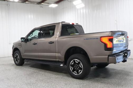 2023 Ford F-150 Lightning XLT