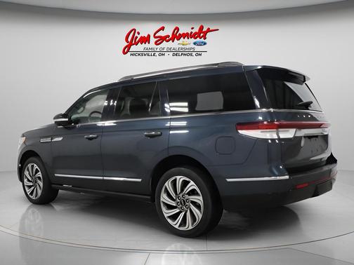 Flight Blue 2022 Lincoln Navigator Reserve