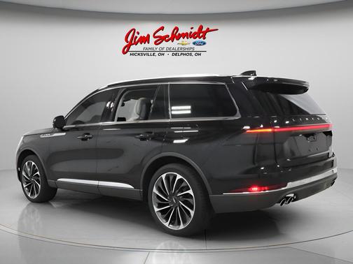 Infinite Black Metallic 2025 Lincoln Aviator Reserve AWD