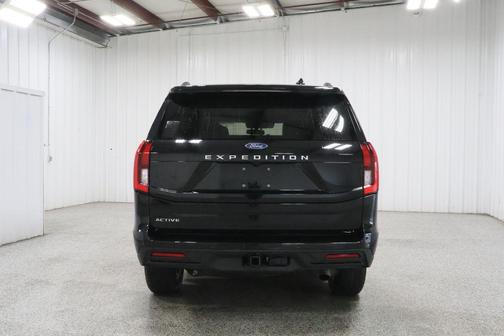 Agate Black Metallic 2025 Ford Expedition Active