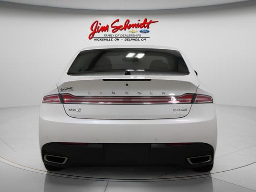 White Platinum Tri-Coat Metallic 2016 Lincoln MKZ