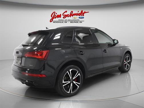 2025 Audi Q5 45 S line quattro Premium