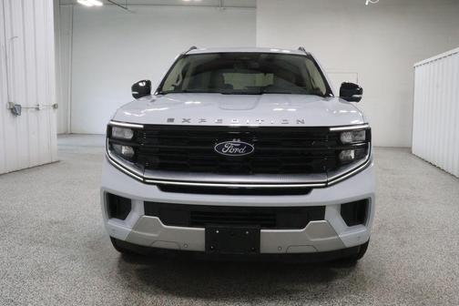 Space Silver 2025 Ford Expedition Platinum