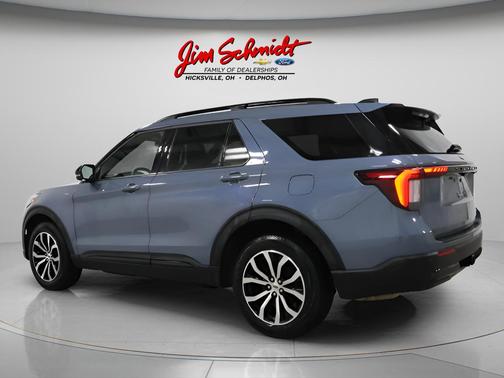 Vapor Blue Metallic 2025 Ford Explorer ST-Line
