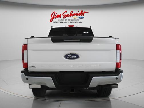 White Platinum Tri-Coat Metallic 2017 Ford F-350 Lariat Super Duty