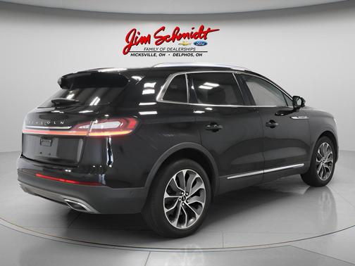Infinite Black Metallic 2023 Lincoln Nautilus Reserve