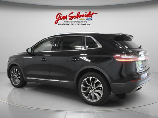 Infinite Black Metallic 2023 Lincoln Nautilus Reserve