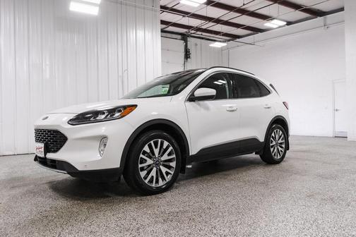 2022 Ford Escape Titanium