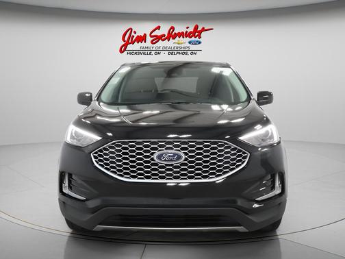 Agate Black Metallic 2024 Ford Edge SEL
