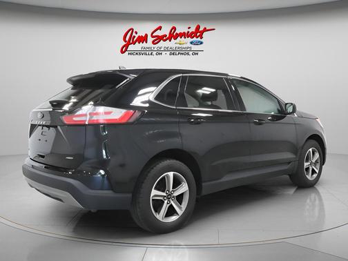 Agate Black Metallic 2024 Ford Edge SEL