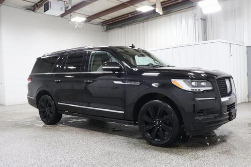 2022 Lincoln Navigator L Reserve