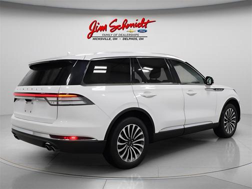 2022 Lincoln Aviator Standard AWD