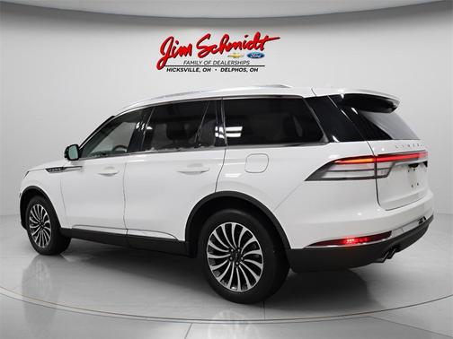 2022 Lincoln Aviator Standard AWD