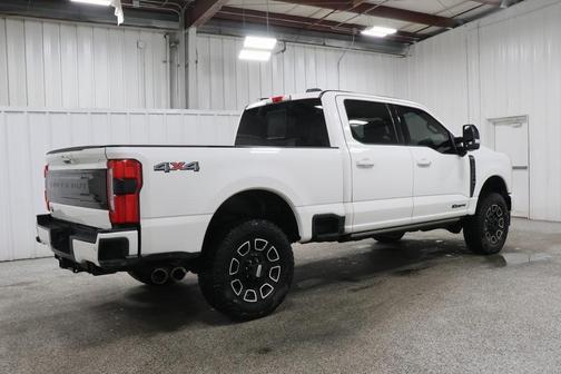 2025 Ford F-250 Platinum