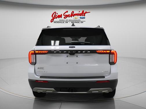 Space White Metallic 2026 Ford Explorer Active