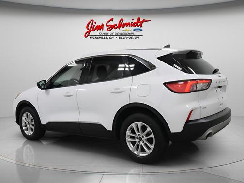 Oxford White 2022 Ford Escape SE