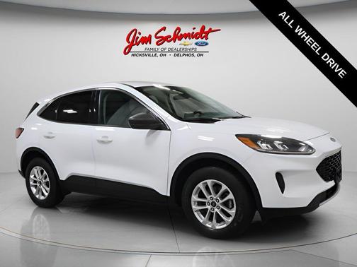 Oxford White 2022 Ford Escape SE