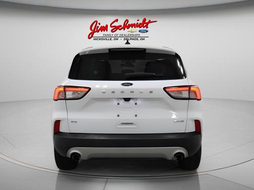 Oxford White 2022 Ford Escape SE