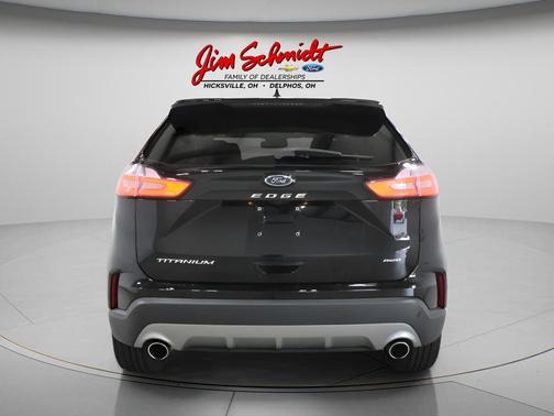 Agate Black Metallic 2024 Ford Edge Titanium