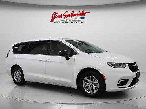 Bright White Clearcoat 2025 Chrysler Pacifica Select