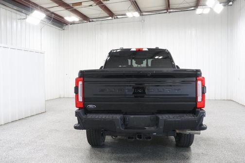 2025 Ford F-250 Platinum