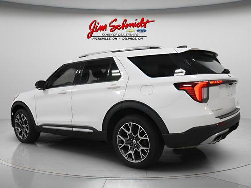 Star White 2025 Ford Explorer Platinum