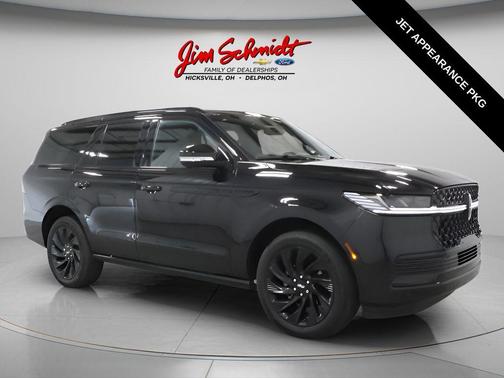 Infinite Black Metallic 2025 Lincoln Navigator Reserve