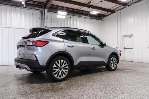2022 Ford Escape Titanium Hybrid