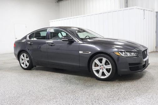2017 Jaguar XE 25t Prestige