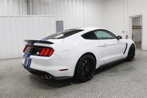 2017 Ford Shelby GT350 