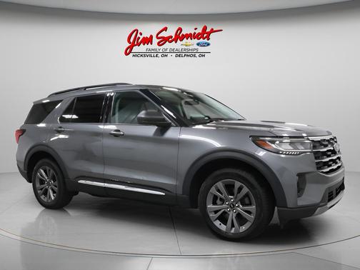 Carbonized Gray Metallic 2025 Ford Explorer Active