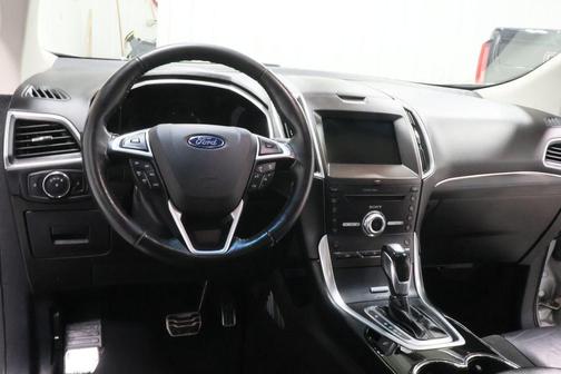 Ingot Silver Metallic 2017 Ford Edge Sport