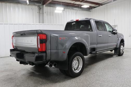 2025 Ford F-450 Platinum