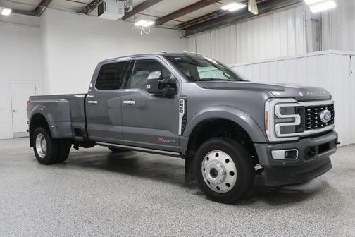 2025 Ford F-450 Platinum