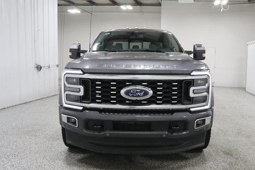 2025 Ford F-450 Platinum