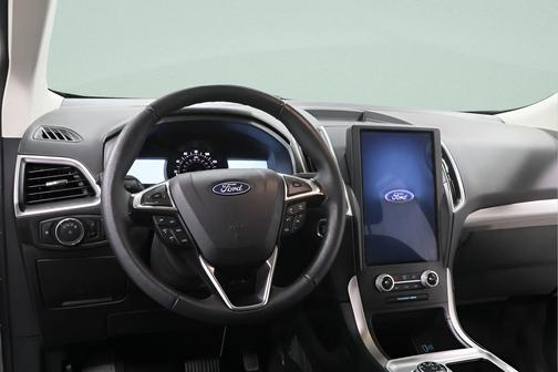 Carbonized Gray Metallic 2024 Ford Edge SEL