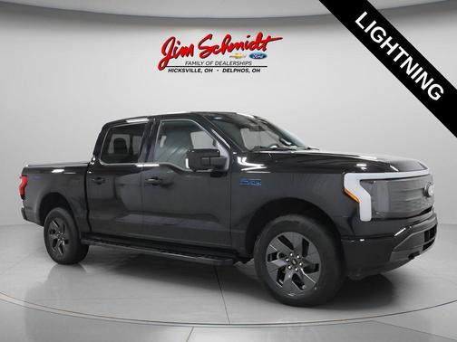 Agate Black Metallic 2025 Ford F-150 Lightning LARIAT