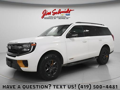 Star White 2025 Ford Expedition Tremor