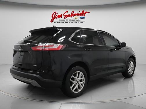 Agate Black Metallic 2024 Ford Edge SEL
