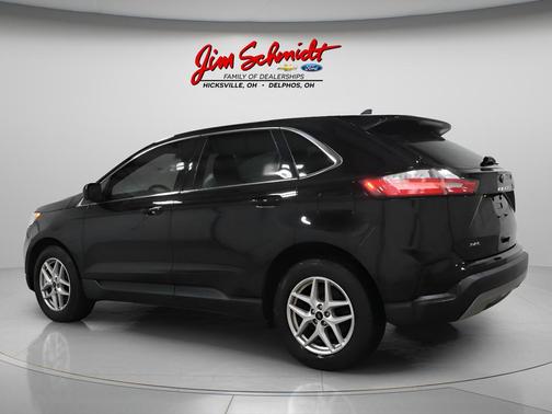 Agate Black Metallic 2024 Ford Edge SEL