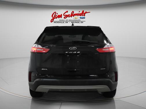 Agate Black Metallic 2024 Ford Edge SEL