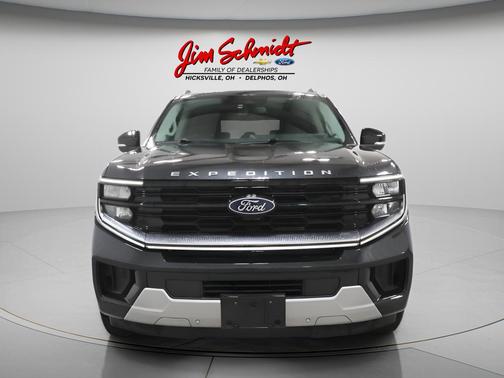 Dark Matter Gray Metallic 2025 Ford Expedition Platinum