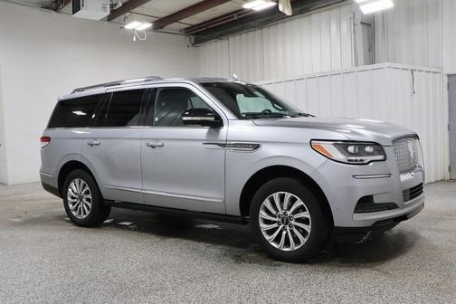 2023 Lincoln Navigator Standard