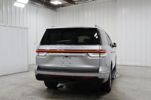 2023 Lincoln Navigator Standard