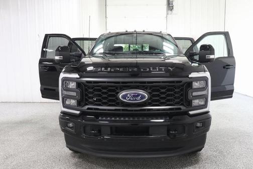 2023 Ford F-350 Lariat Super Duty
