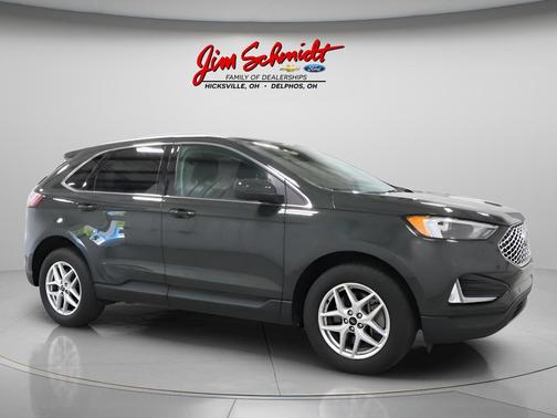 Forged Green Metallic 2024 Ford Edge SEL